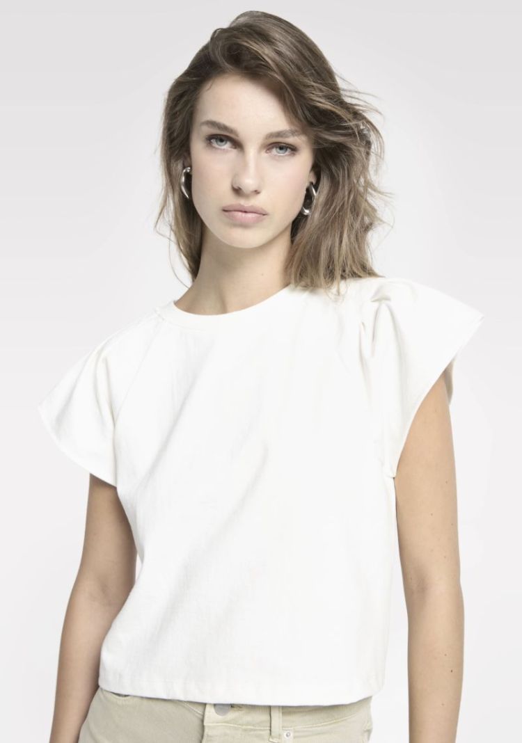 Top with wide shoulder off white