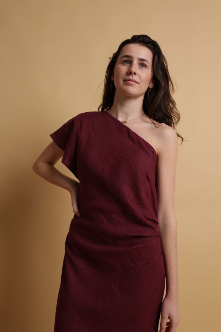 Sasha half shoulder dress Burgundy