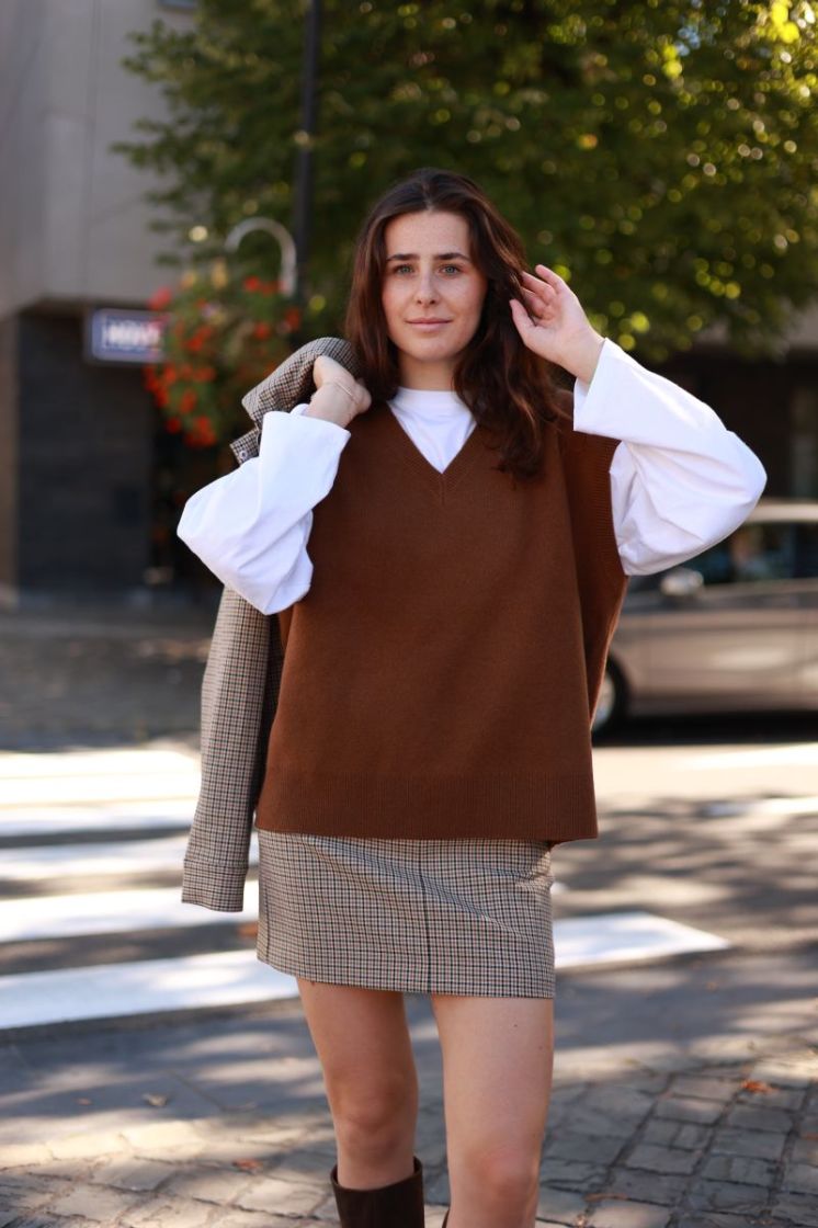 Slwelara mw mini skirt  Monks robe 