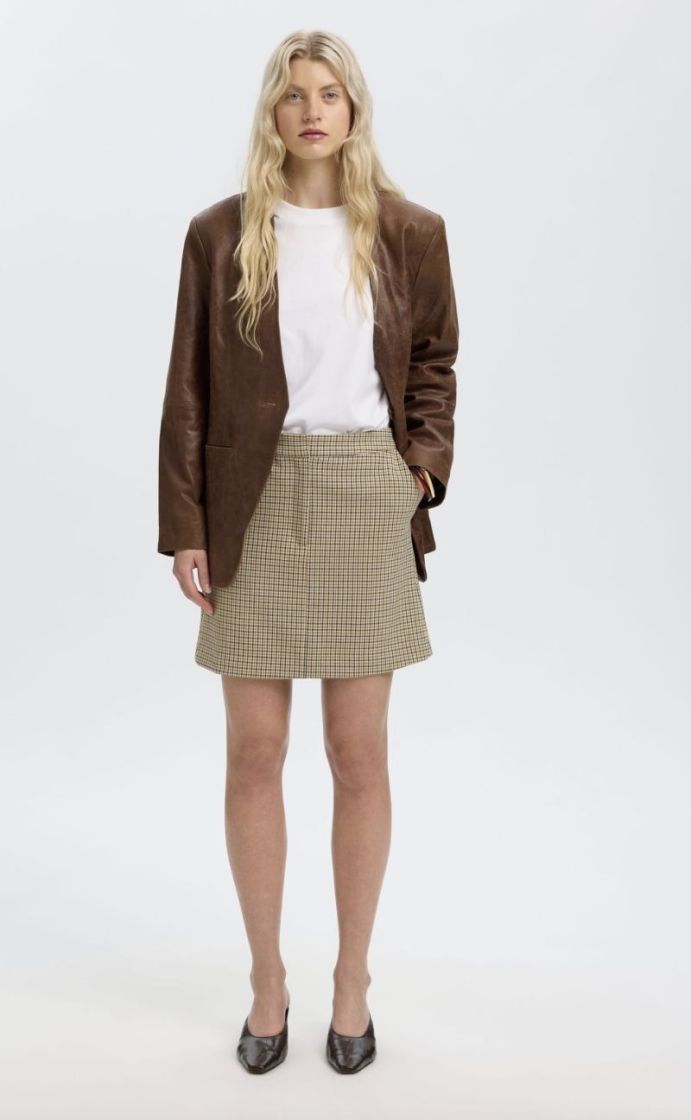 Slwelara mw mini skirt  Monks robe 