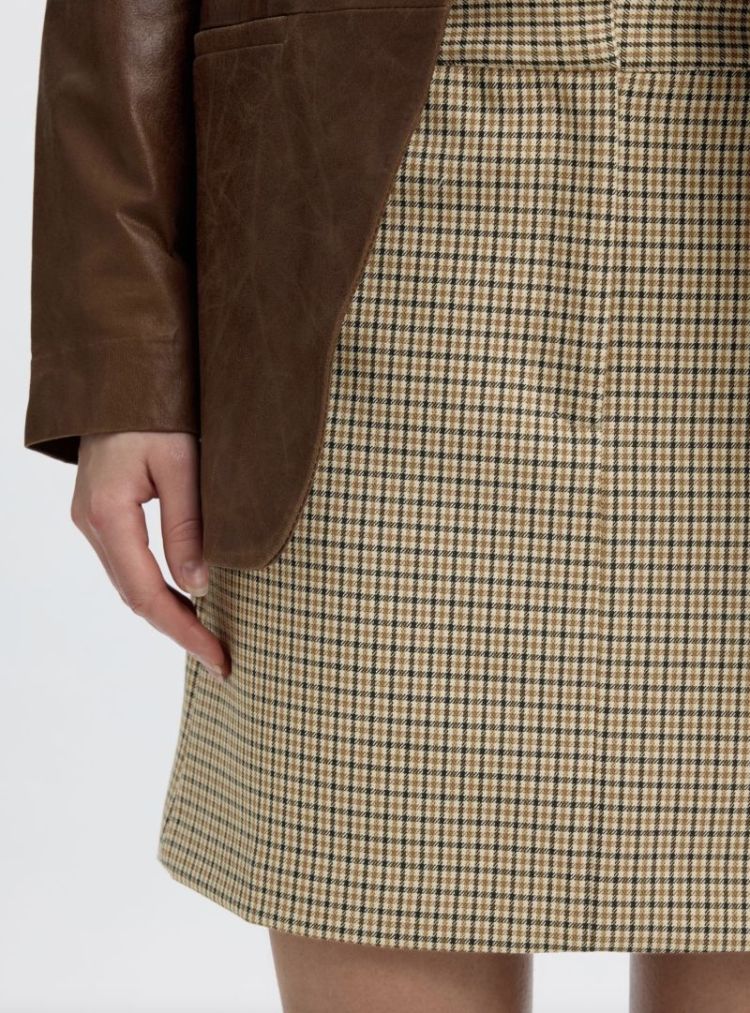 Slwelara mw mini skirt  Monks robe 