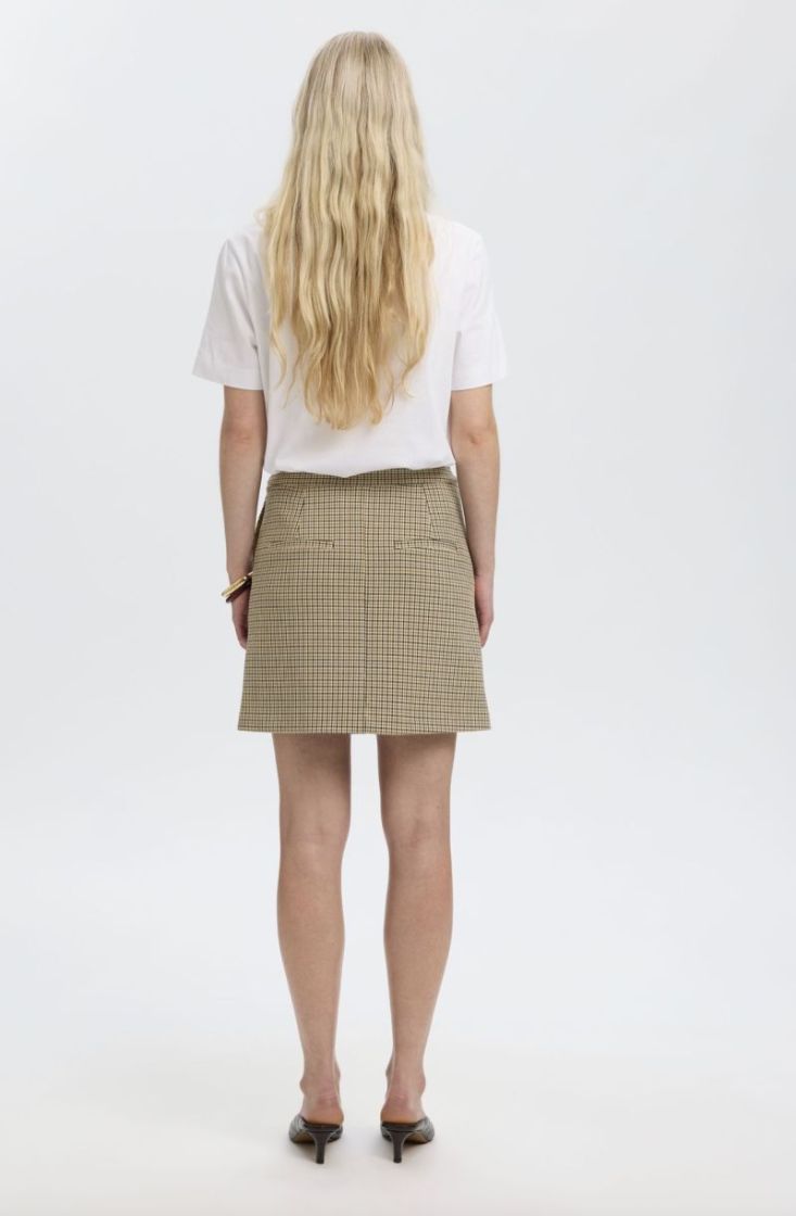 Slwelara mw mini skirt  Monks robe 