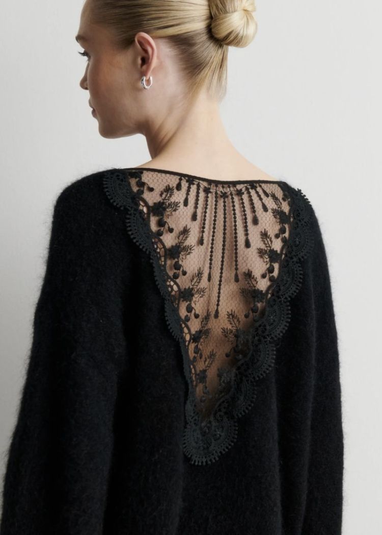 Brook knit lace O-neck Black 
