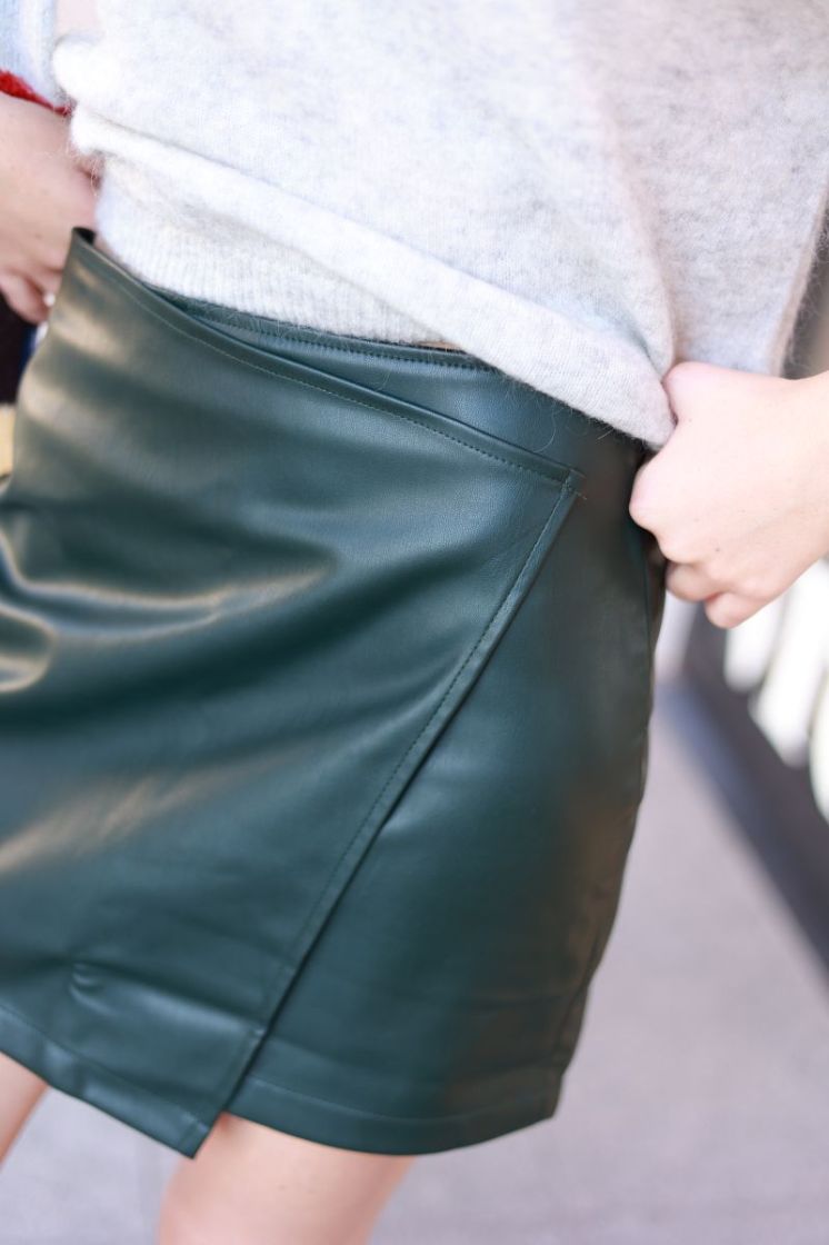 Marike PU skirt  Scarab